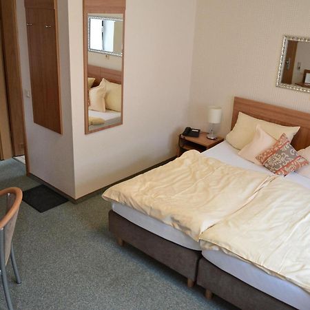 Rosenhotel Scherer Schiffweiler Экстерьер фото