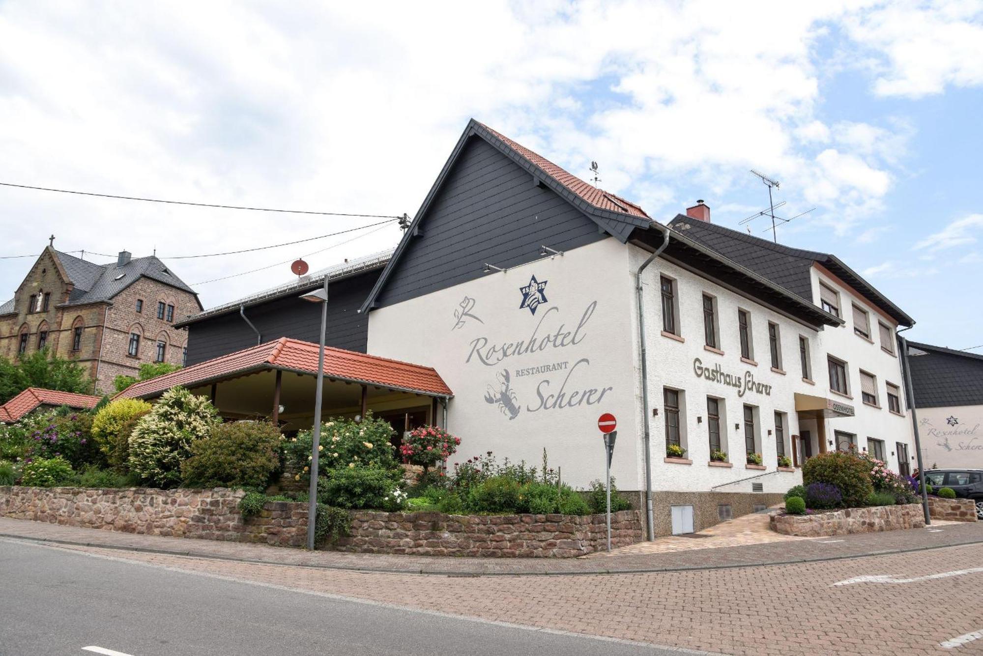 Rosenhotel Scherer Schiffweiler Экстерьер фото