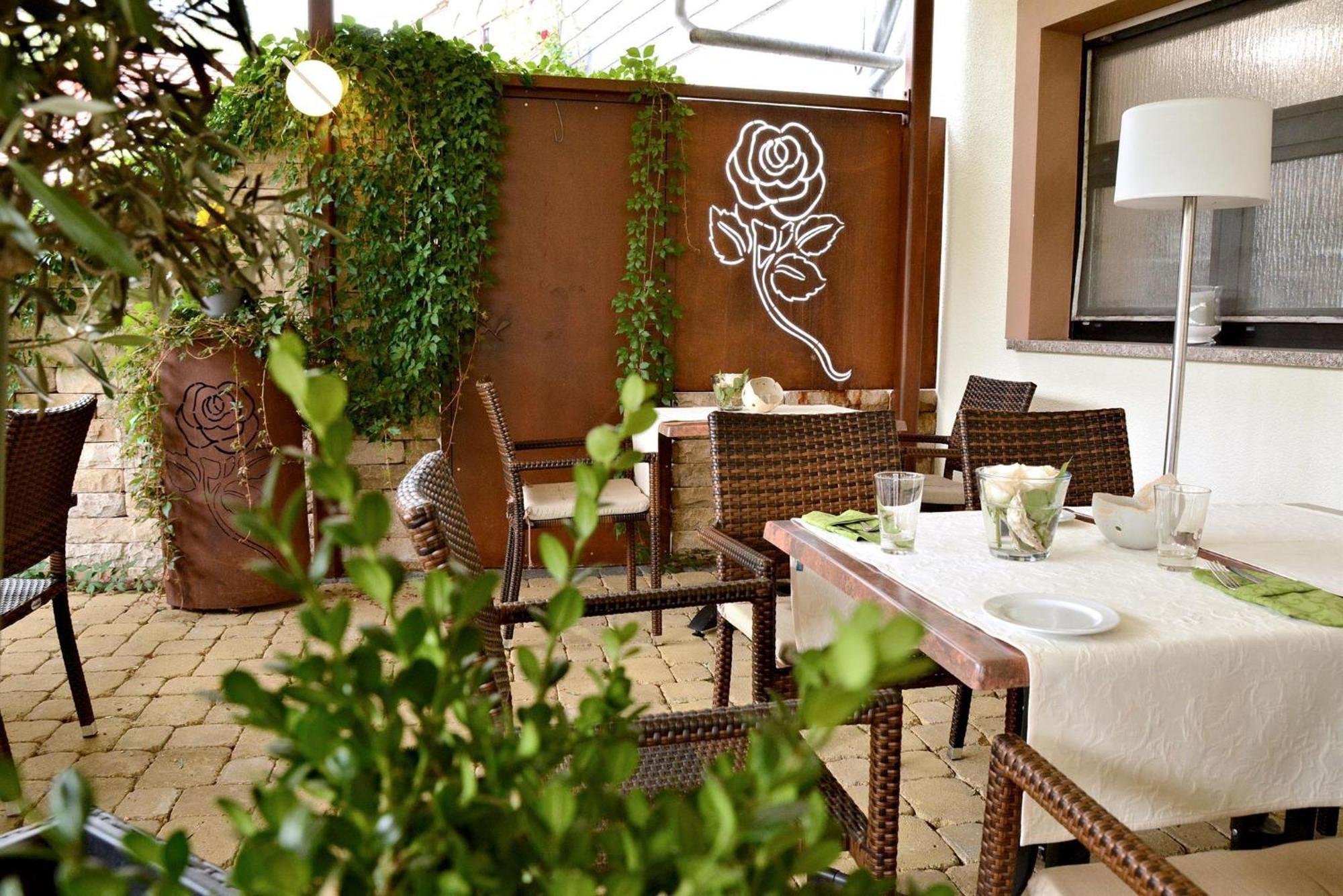 Rosenhotel Scherer Schiffweiler Экстерьер фото